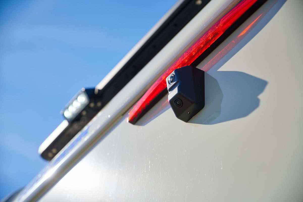 Gros plan de l'élément d'éclairage sur l'extérieur de Xtura.