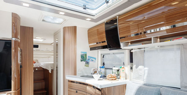 The new Contura: the new top class now nails its colours to the mast in the semi-integrated range too